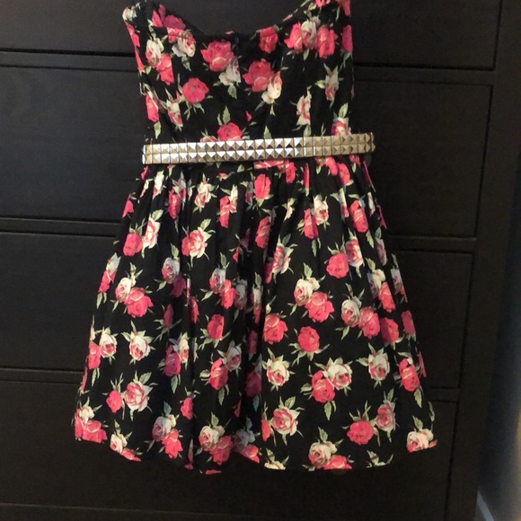 💐🤘Floral Strapless Dress (Size Medium) - Picture 6 of 14